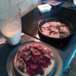 Cake layer 1, lingonberries jam and fried ham